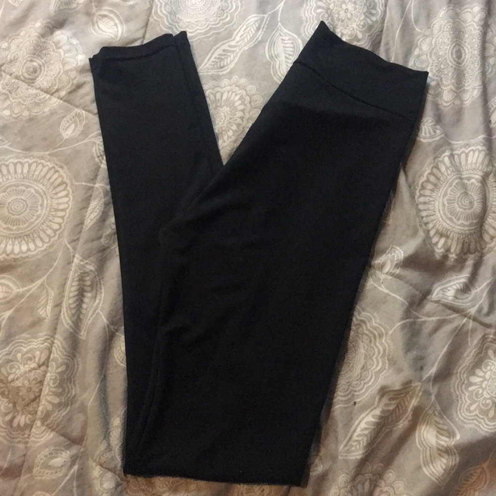 Long black high waisted leggings